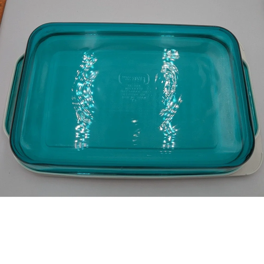 Pyrex Baking Dish Teal Blue Glass 3qt Rectangular Roaster with Lid 13x9x2in